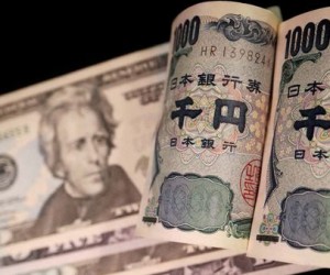 Японская иена рухнула на 12.5% с начала года по отношению к доллару и евро Японская иена рухнула на 12.5% с начала года по отношению к доллару и евро