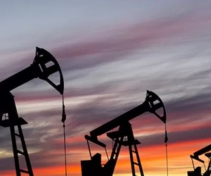Нефть слабеет из-за возможного слабого спроса со стороны Китая Нефть слабеет из-за возможного слабого спроса со стороны Китая