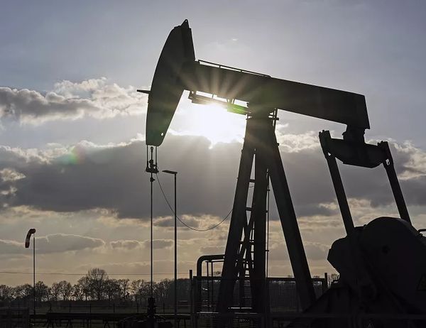 Нефть потеряла импульс к возбудив продавцов