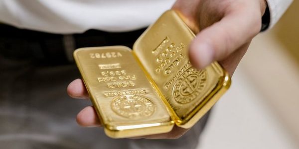Золото сдалось под конец недели