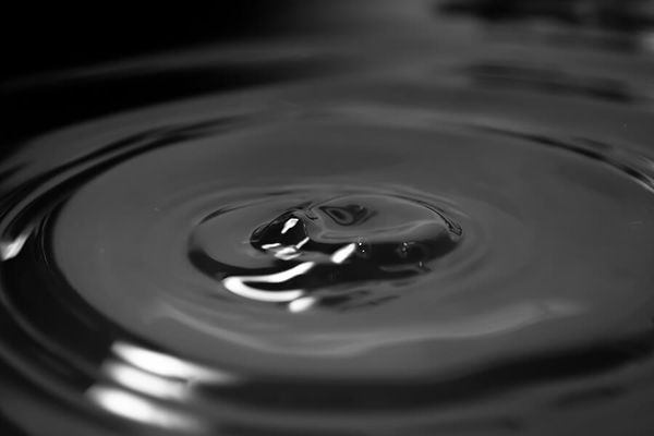 Нефть растет в надежде на экономическое стимулирование