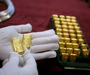 Золото на трёхнедельном пике: геополитика подогревает интерес к металлу