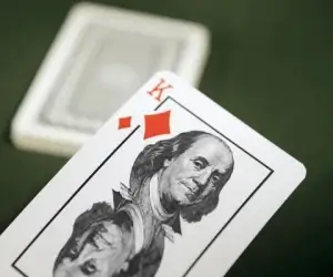 Шулер Трамп подобно наперсточнику играет рынками