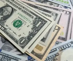 Доллар США