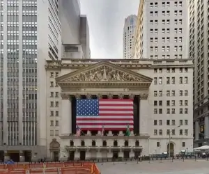 Nasdaq вырос более чем на 1% благодаря