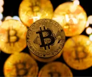 Крипторынок снизился на 1% на фоне оттока средств из Bitcoin ETF