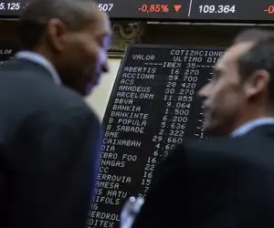 Акции США начали неделю снижением на фоне слабости