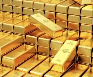 Золото растет на фоне угроз блокаде Ирана и ожиданий