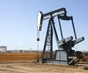 Нефть резко дешевеет на фоне новых санкций США против