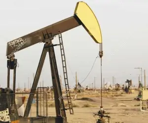 Нефть стабилизировалась после роста на фоне ситуации в