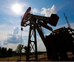 Нефть дешевеет четвертую сессию на фоне надежд на