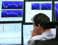 Индекс ММВБ подошел к верхней границе понижательного тренда